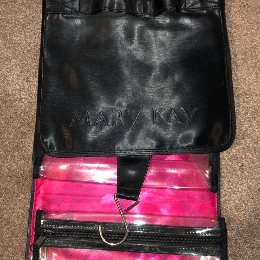 MARY KAY TRAVEL MAKEUP BAG
